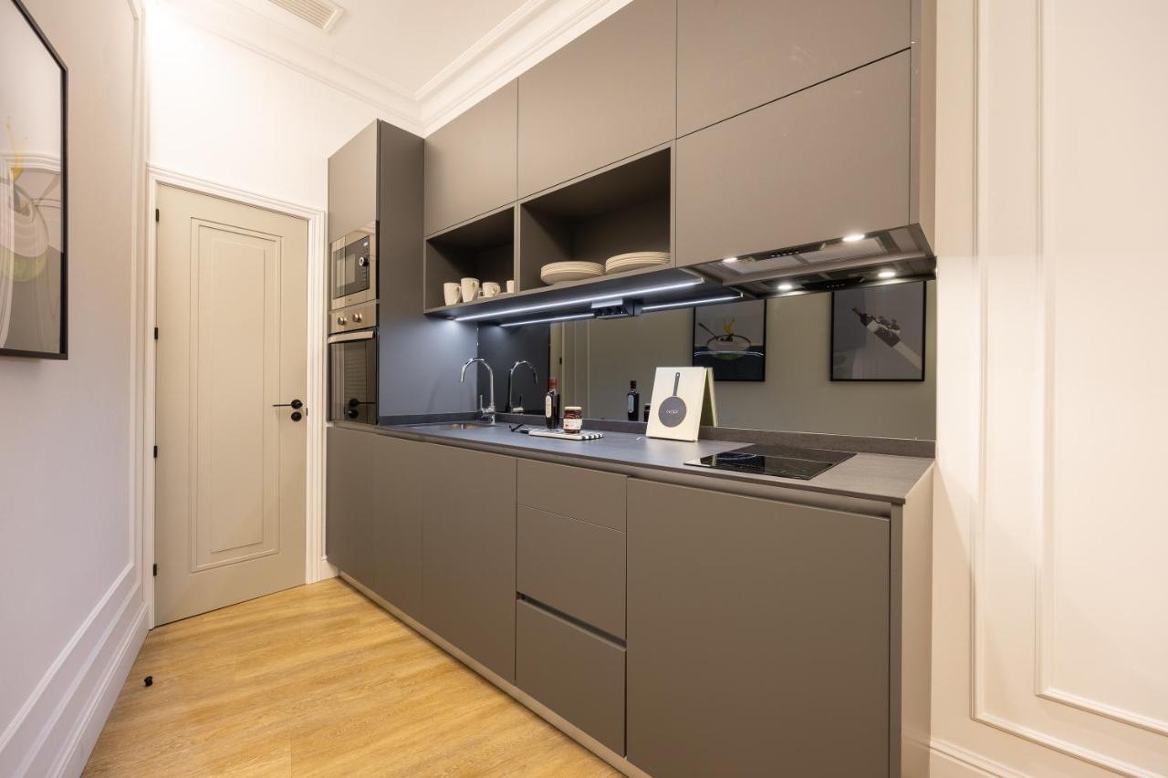 Edmond Vibes Puerta Del Sol Suites Madrid Extérieur photo
