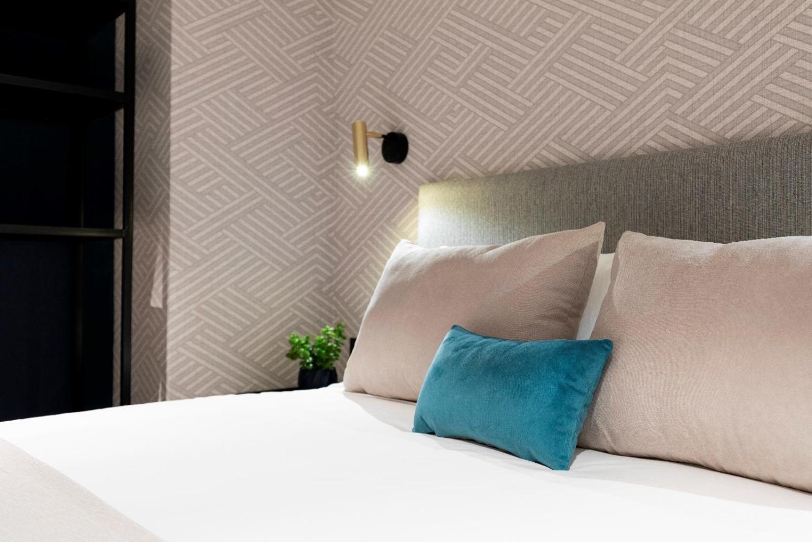 Edmond Vibes Puerta Del Sol Suites Madrid Extérieur photo