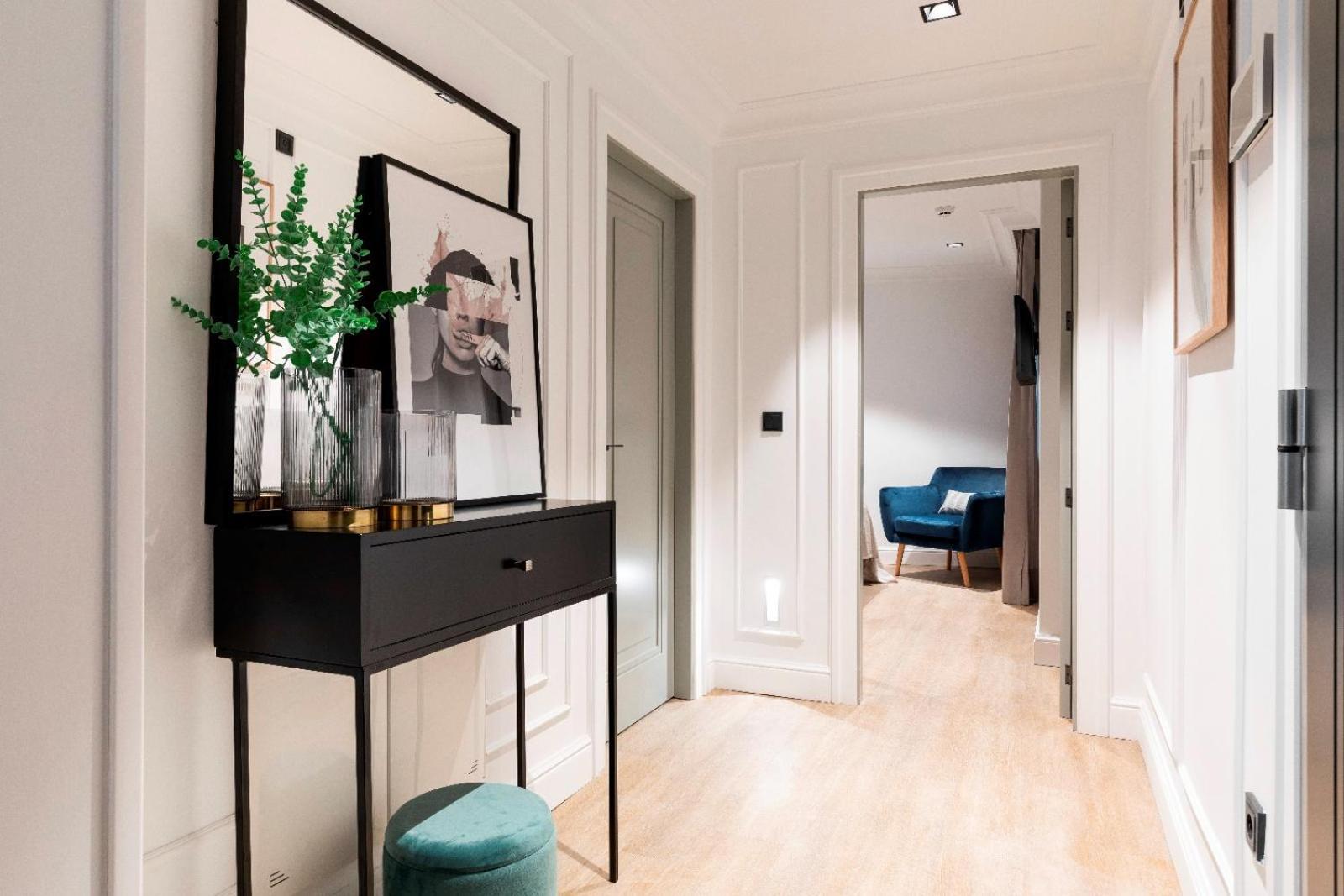 Edmond Vibes Puerta Del Sol Suites Madrid Extérieur photo
