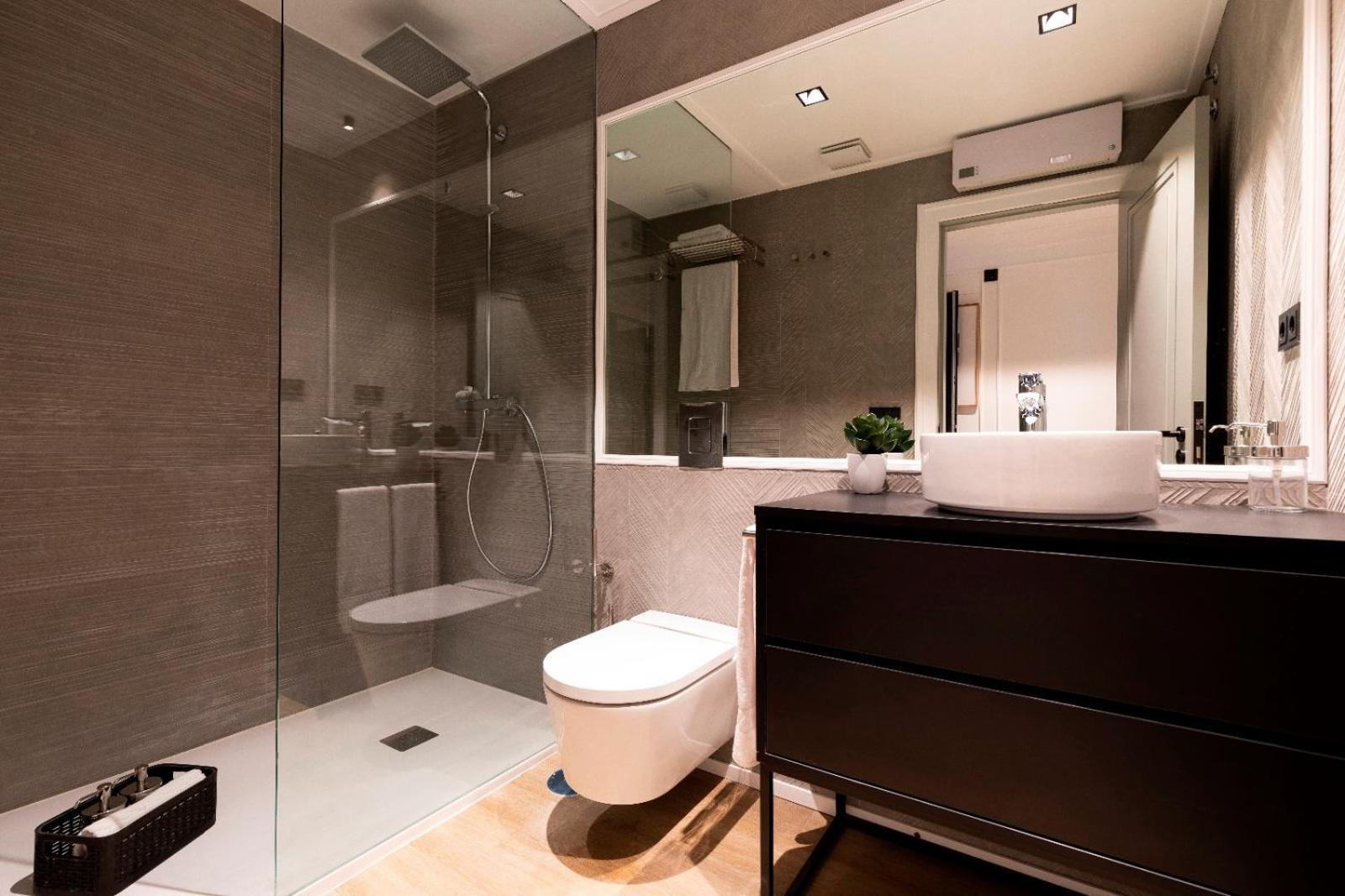 Edmond Vibes Puerta Del Sol Suites Madrid Extérieur photo