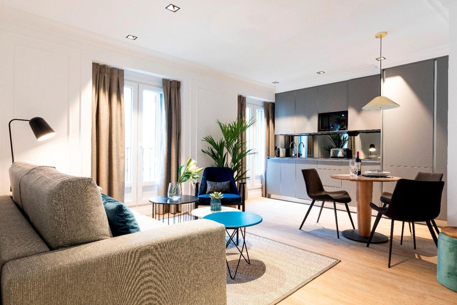 Edmond Vibes Puerta Del Sol Suites Madrid Extérieur photo