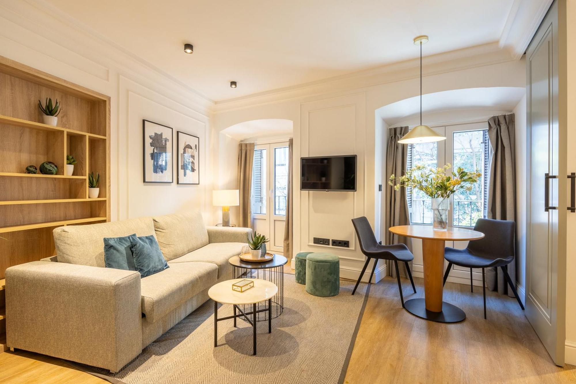 Edmond Vibes Puerta Del Sol Suites Madrid Extérieur photo