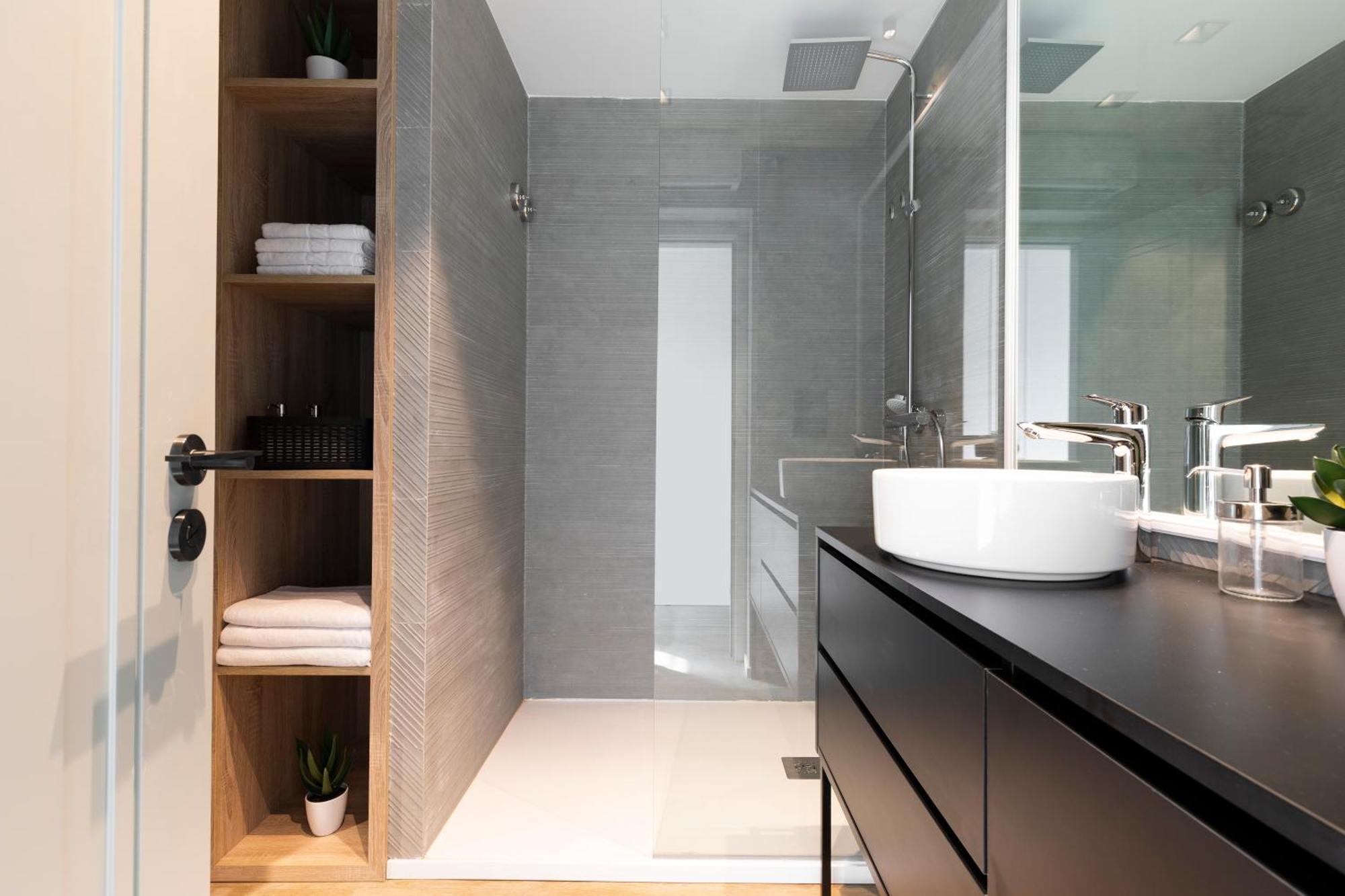 Edmond Vibes Puerta Del Sol Suites Madrid Extérieur photo