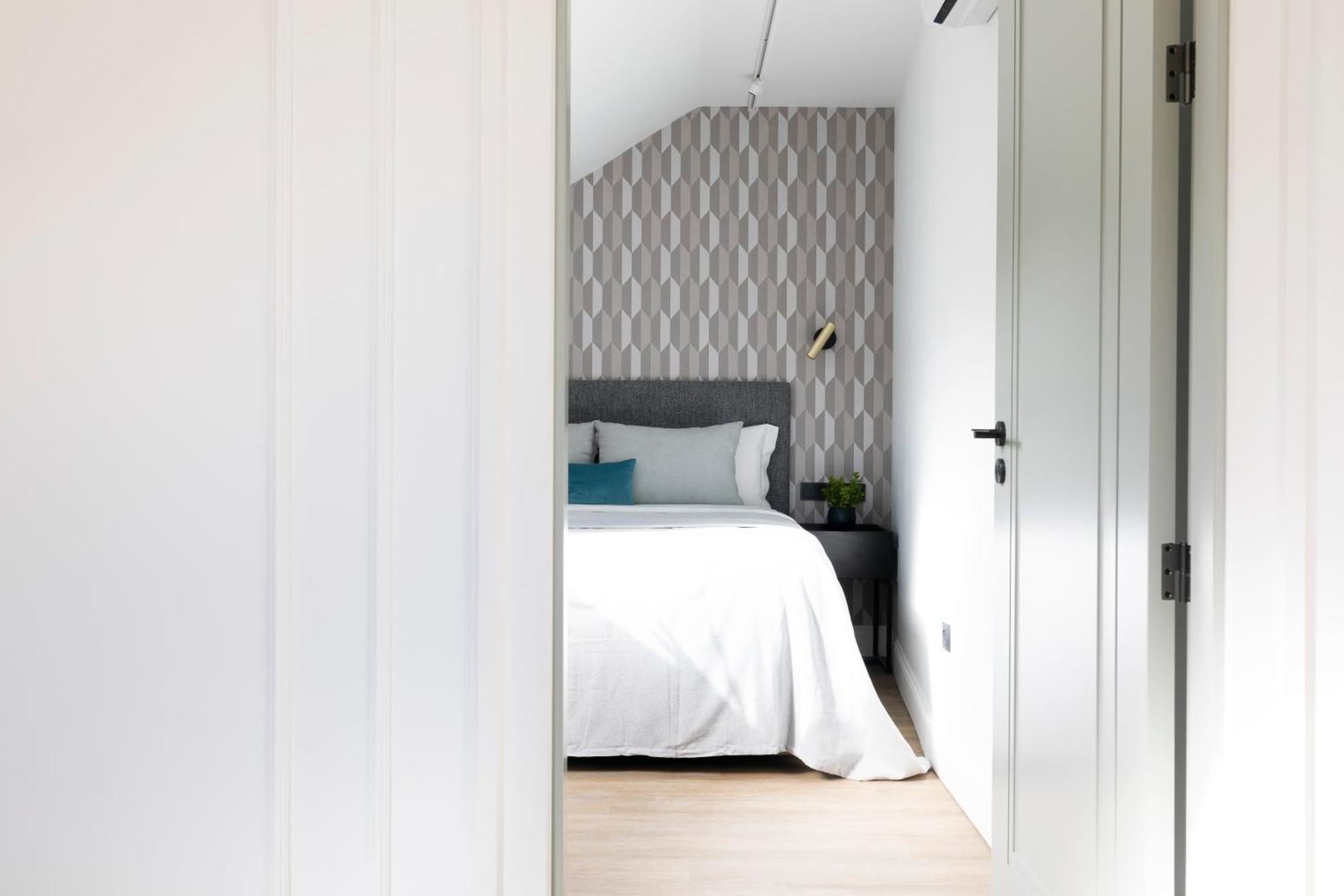 Edmond Vibes Puerta Del Sol Suites Madrid Extérieur photo